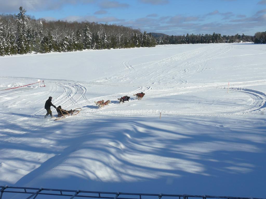 Auberge Du Lac Morency Saint Hippolyte Dış mekan fotoğraf